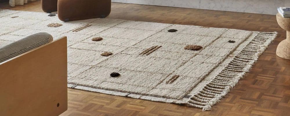 A sustainable rug, or eco-friendly rug, consists of natural fibers like jute, wool, sisal, and organic cotton.