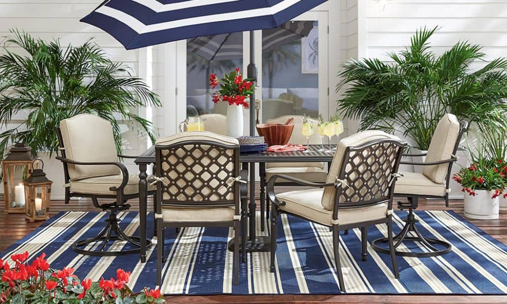 Rugs for outdoor porch