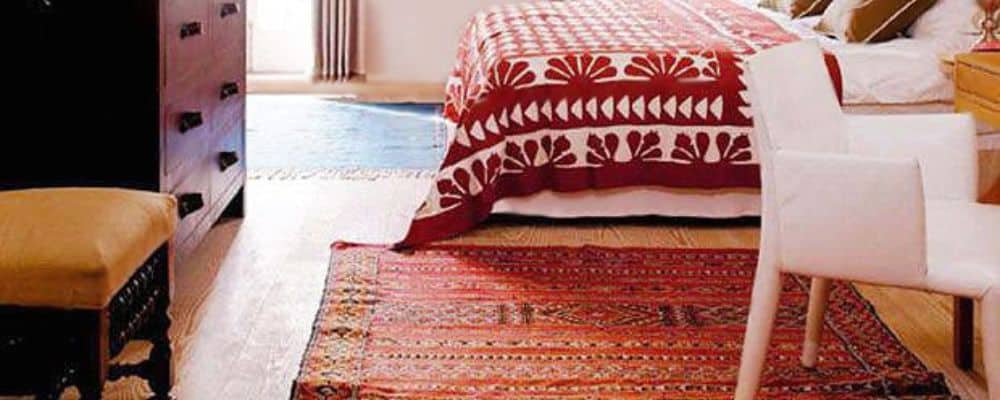 Transitional rugs combine the best of both traditional and contemporary styles.